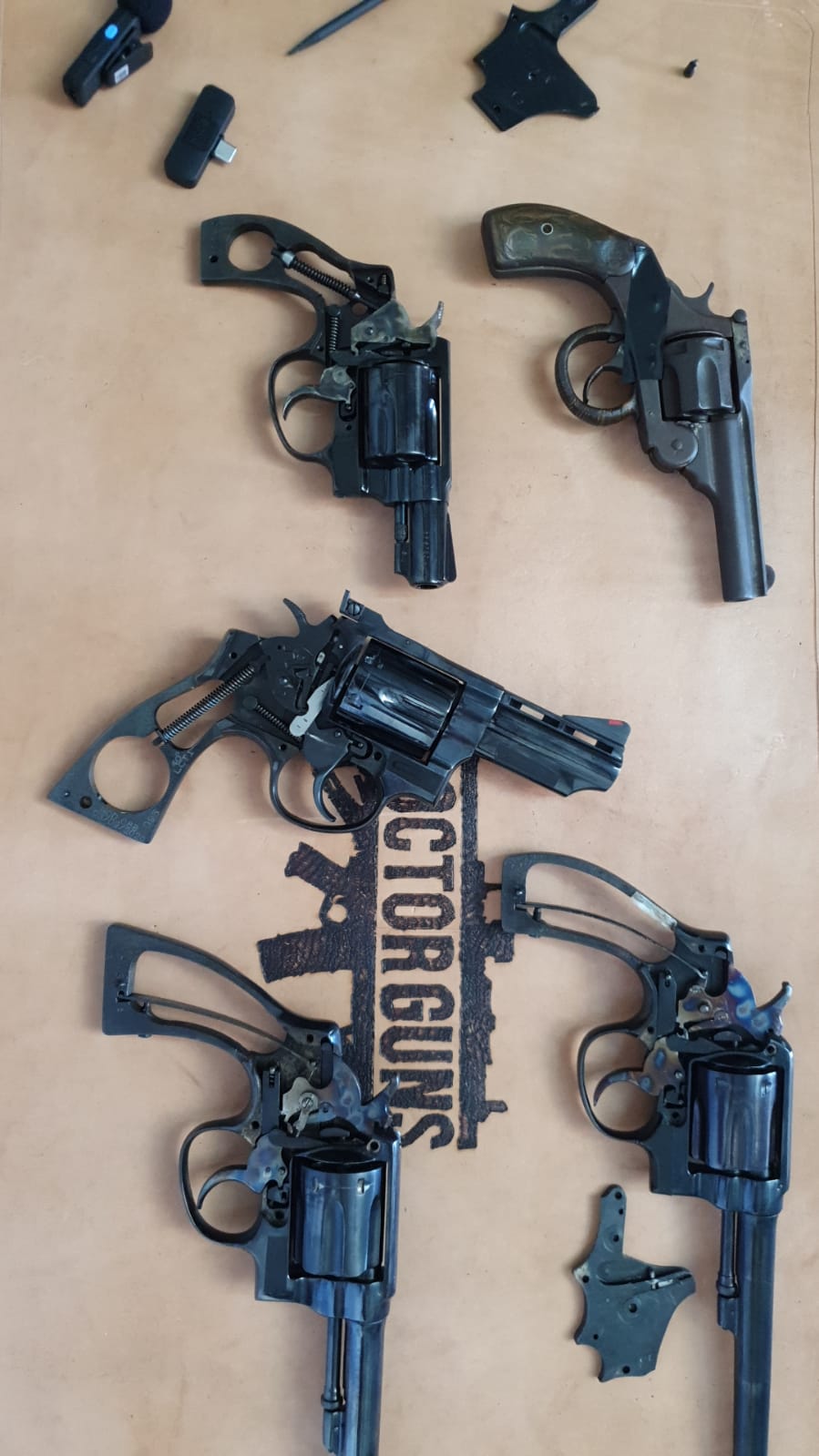 Bastidores Doctor Guns — rotina técnica 43