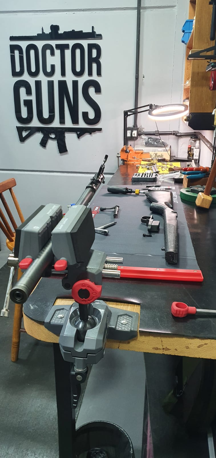 Bastidores Doctor Guns — rotina técnica 07